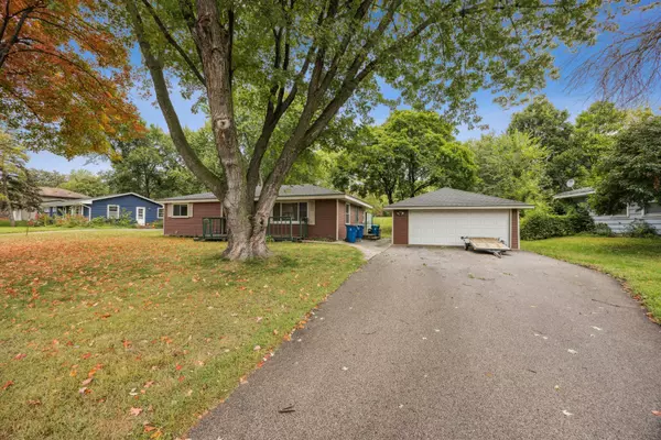11416 Kell RD, Bloomington, MN 55437