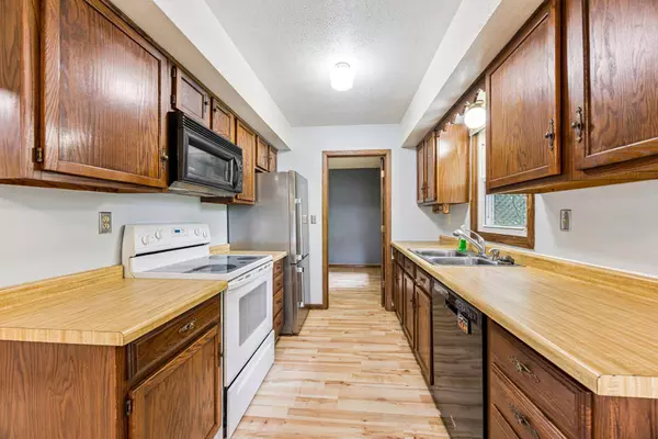 11416 Kell RD, Bloomington, MN 55437