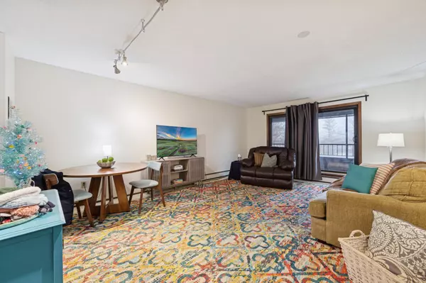 7510 Cahill RD #317B, Edina, MN 55439