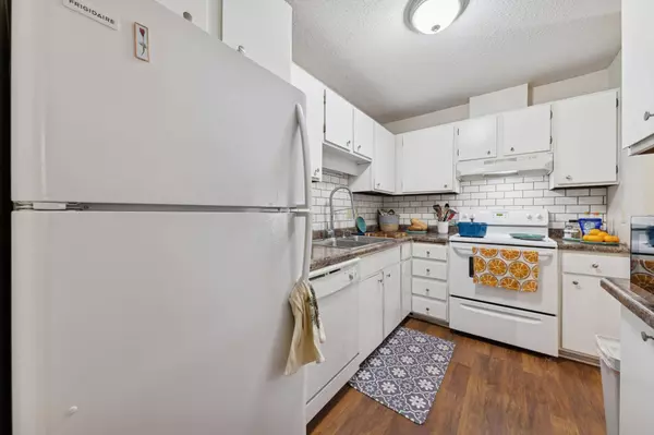 7510 Cahill RD #317B, Edina, MN 55439