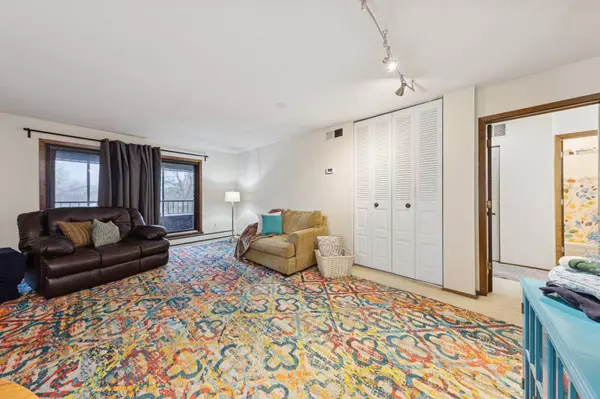 7510 Cahill RD #317B, Edina, MN 55439