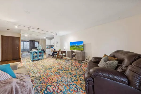 7510 Cahill RD #317B, Edina, MN 55439