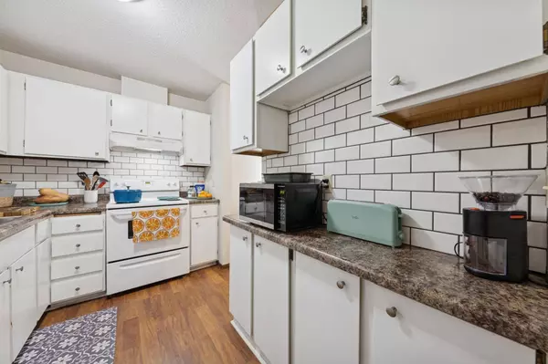 7510 Cahill RD #317B, Edina, MN 55439