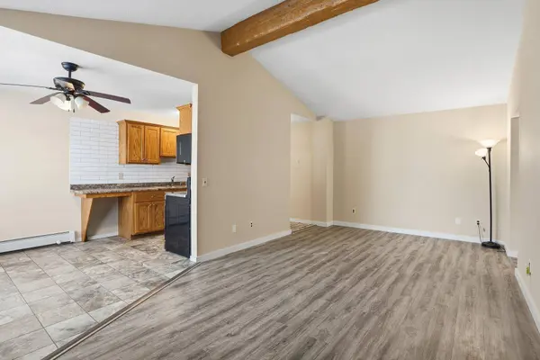 810 Old Settlers TRL #5, Hopkins, MN 55343