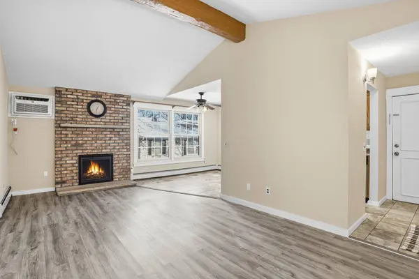 810 Old Settlers TRL #5, Hopkins, MN 55343