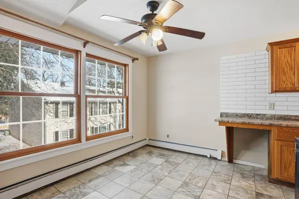 810 Old Settlers TRL #5, Hopkins, MN 55343