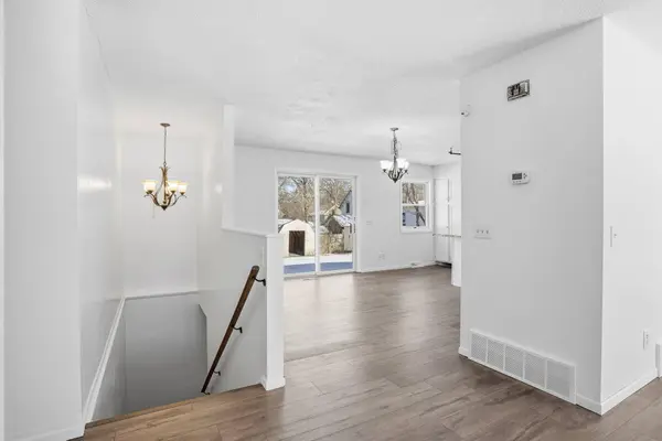 16 14th ST NW, Faribault, MN 55021