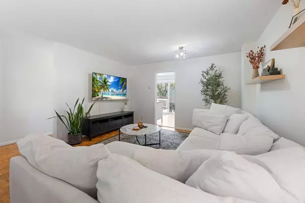 2644 Zarthan AVE S #20, Saint Louis Park, MN 55416