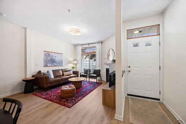 8411 Kimball DR, Eden Prairie, MN 55347