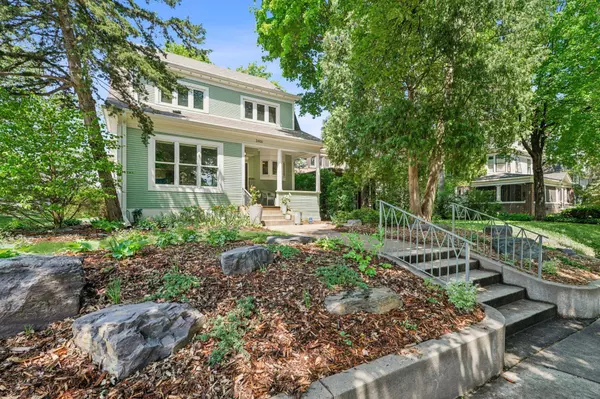 2400 Lake PL, Minneapolis, MN 55405