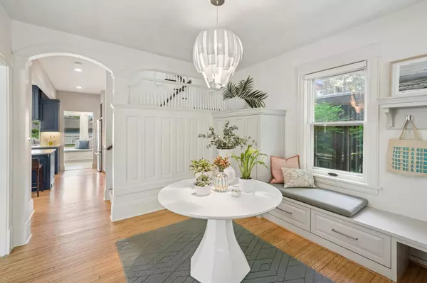 2400 Lake PL, Minneapolis, MN 55405