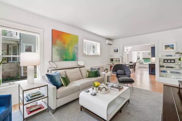 2400 Lake PL, Minneapolis, MN 55405