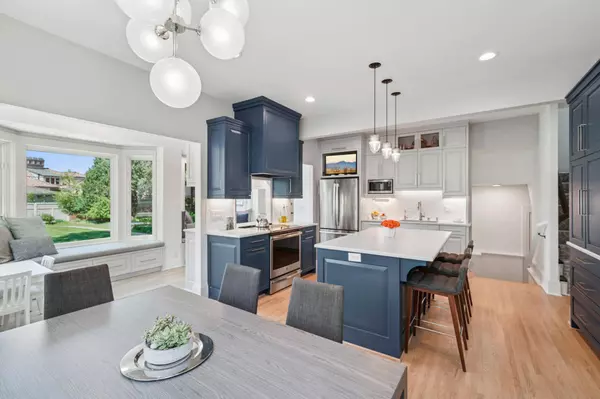 2400 Lake PL, Minneapolis, MN 55405