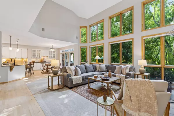 18034 Tamarack DR, Minnetonka, MN 55345