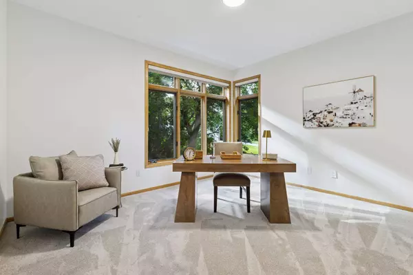 18034 Tamarack DR, Minnetonka, MN 55345