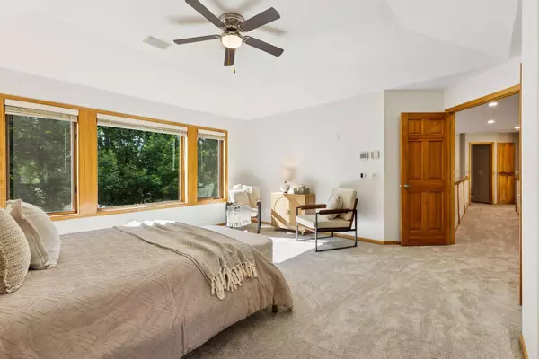 18034 Tamarack DR, Minnetonka, MN 55345