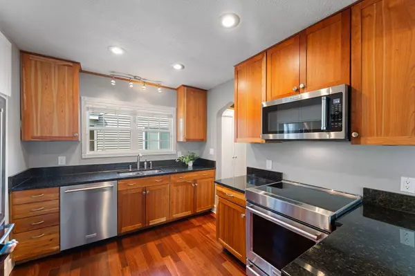 3633 Quebec AVE S, Saint Louis Park, MN 55426