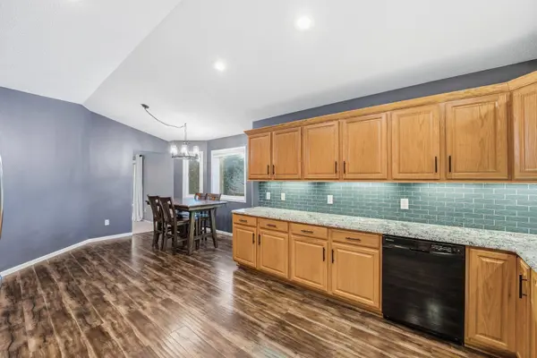 1705 Vale CT, Faribault, MN 55021