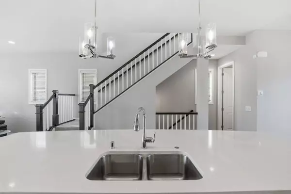 8146 Balsam LN N, Maple Grove, MN 55369