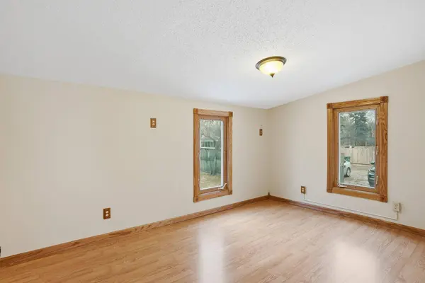 900 Greenvale AVE W, Northfield, MN 55057