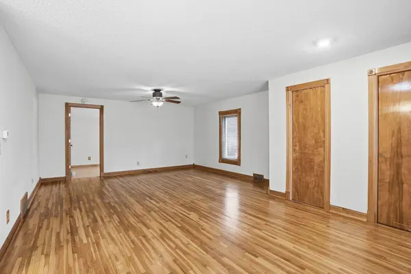 900 Greenvale AVE W, Northfield, MN 55057