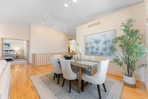8945 Hilloway RD, Eden Prairie, MN 55347