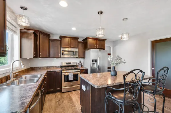 19697 Deerbrooke PATH, Farmington, MN 55024