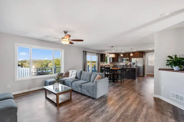 19697 Deerbrooke PATH, Farmington, MN 55024