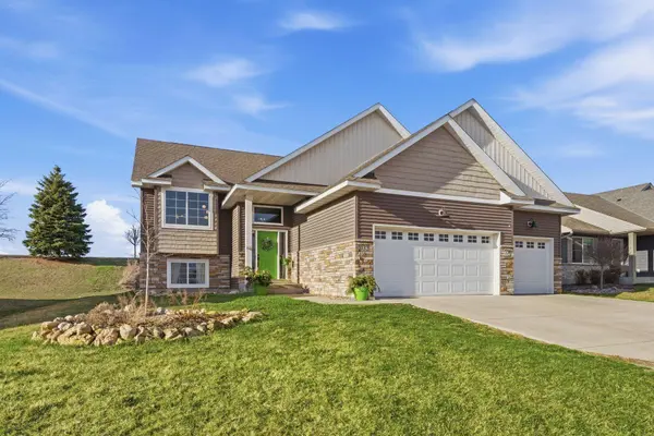 932 Forest Edge DR, Jordan, MN 55352