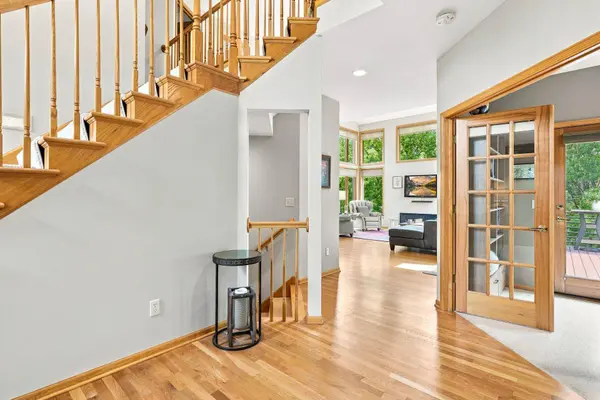1601 Hidden Pond LN, Victoria, MN 55386