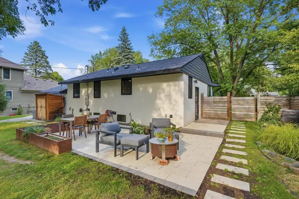 119 Edgewood AVE N, Golden Valley, MN 55427