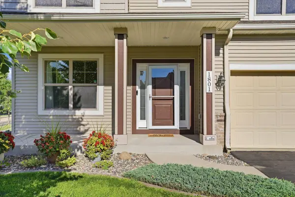 1801 Foothill TRL, Shakopee, MN 55379