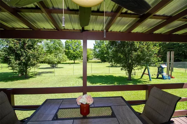 161 S Cloverleaf Drive, Haughton, LA 71037