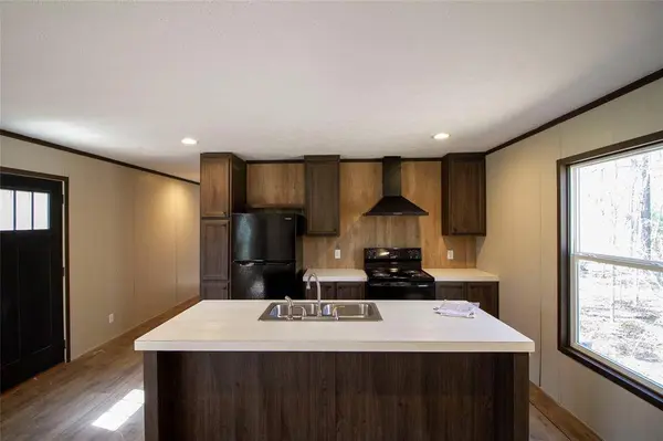 9690 Country Living Drive, Haughton, LA 71037