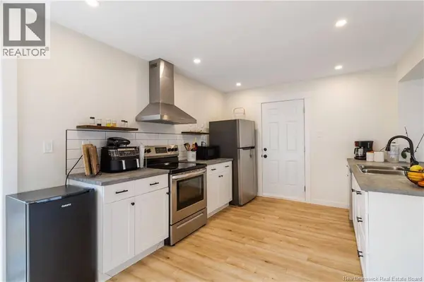 80 Ealey, Riverview, NB E1B1E8