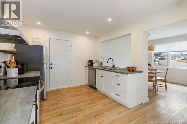 80 Ealey, Riverview, NB E1B1E8