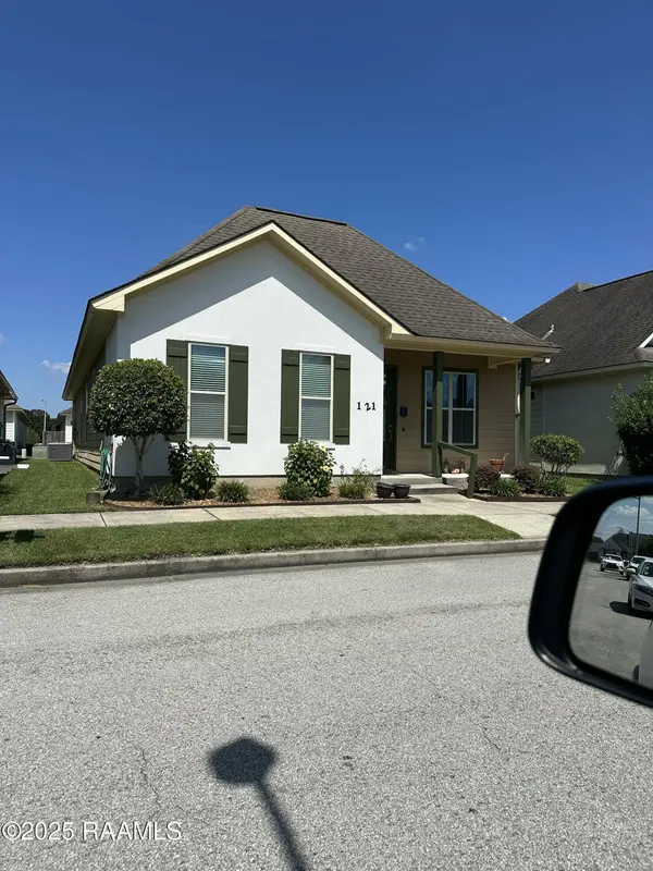 121 Pettigrove DR, Youngsville, LA 70592