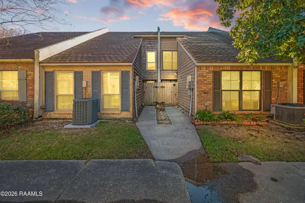 204 Long Plantation BLVD #B, Lafayette, LA 70508