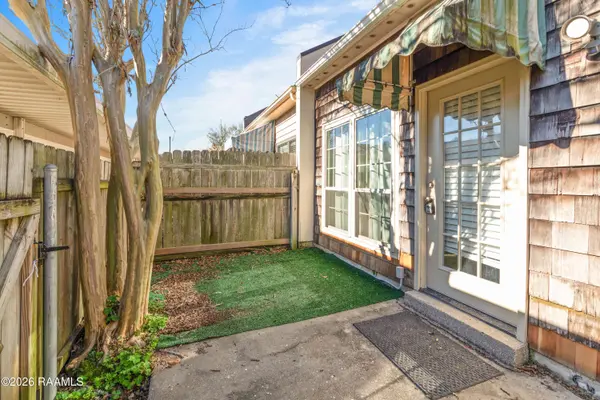 204 Long Plantation BLVD #B, Lafayette, LA 70508