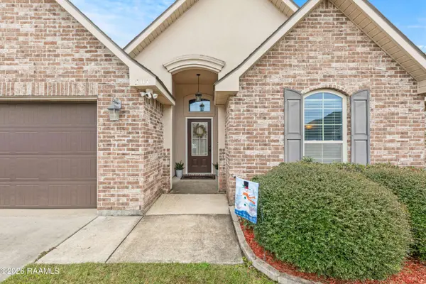 207 Mintmere LN, Youngsville, LA 70592