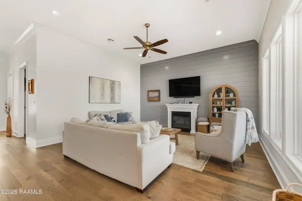 207 Lemongrass LN, Lafayette, LA 70503