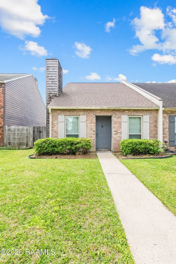107 Williamsburg CIR #E, Lafayette, LA 70508