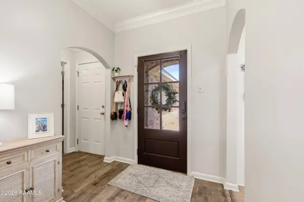 135 Legend Creek DR, Youngsville, LA 70592