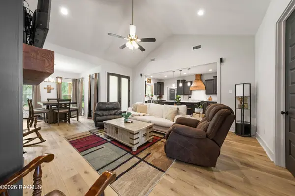 5306 Belvedere East DR, Youngsville, LA 70592