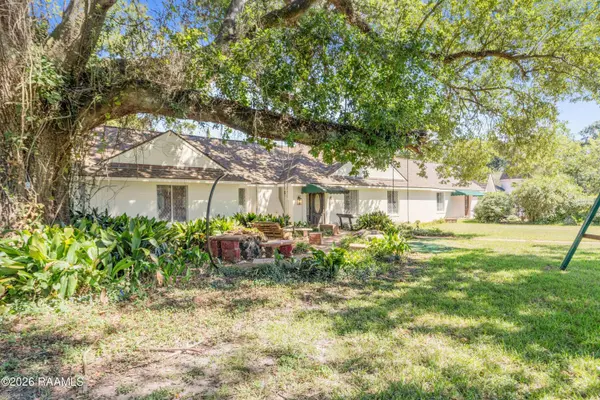 319 Crestlawn DR, Lafayette, LA 70503