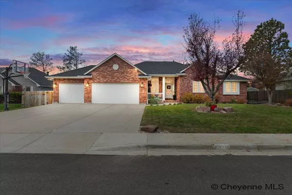 7402 HAWTHORNE DR, Cheyenne, WY 82009