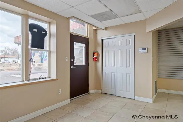 601 E LINCOLNWAY, Cheyenne, WY 82001