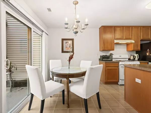 124 W Buckingham DR, Round Lake, IL 60073