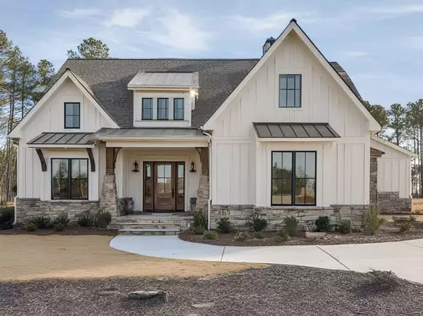 75 Whispering Oaks LN, Grayslake, IL 60030