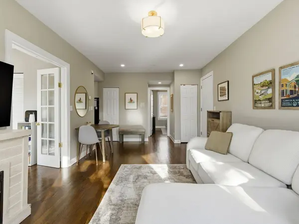 2579 W Montrose AVE #2N, Chicago, IL 60618